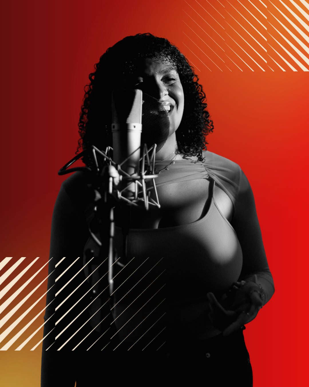 Artiste caribéenne en performance acoustique devant un micro de studio